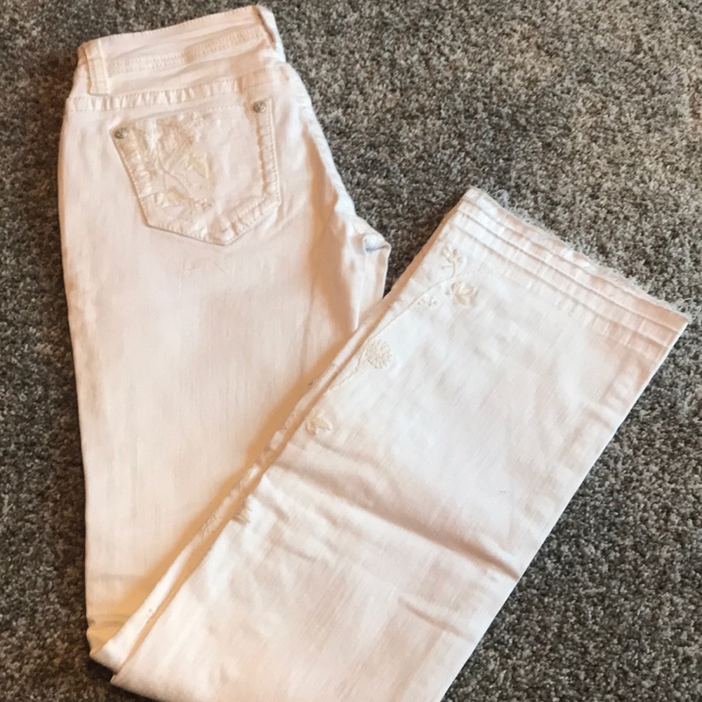 Grace  embroidered jeans !!!!